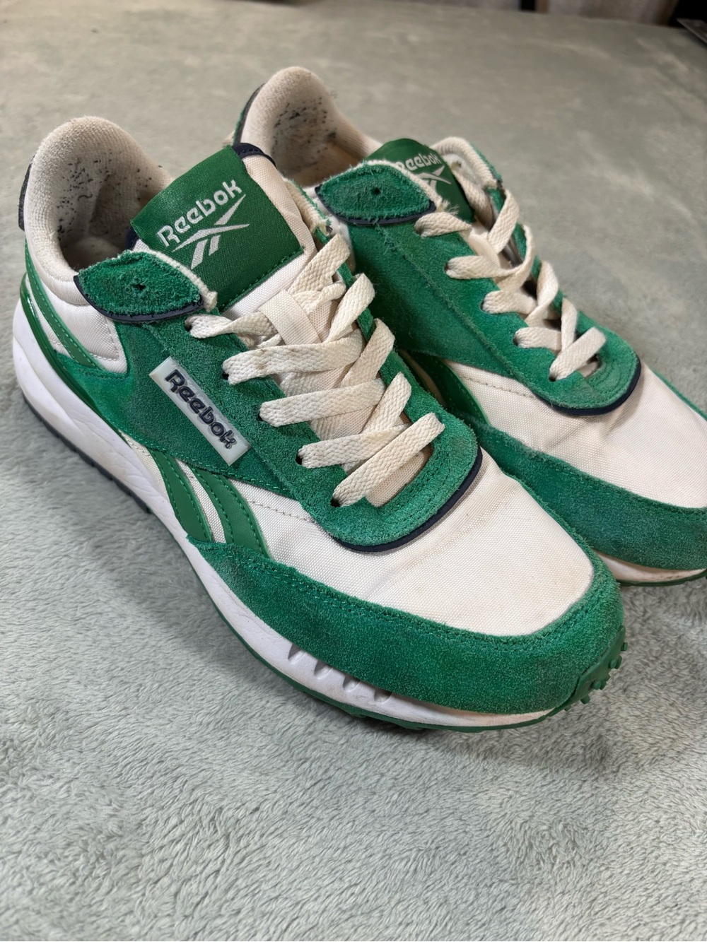 Reebok Classic AZ Legacy Sneakers Green White Retro Runner Size 8
